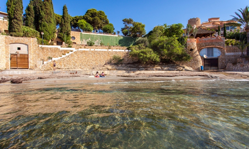 Cala Les Bassetes