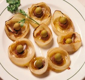 Onion Hulls with Anchovies