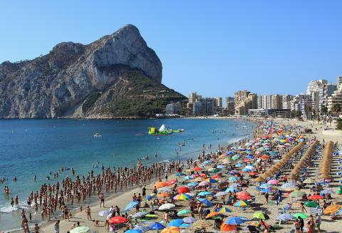 Commence la Saison Sur Les Plages de Calp