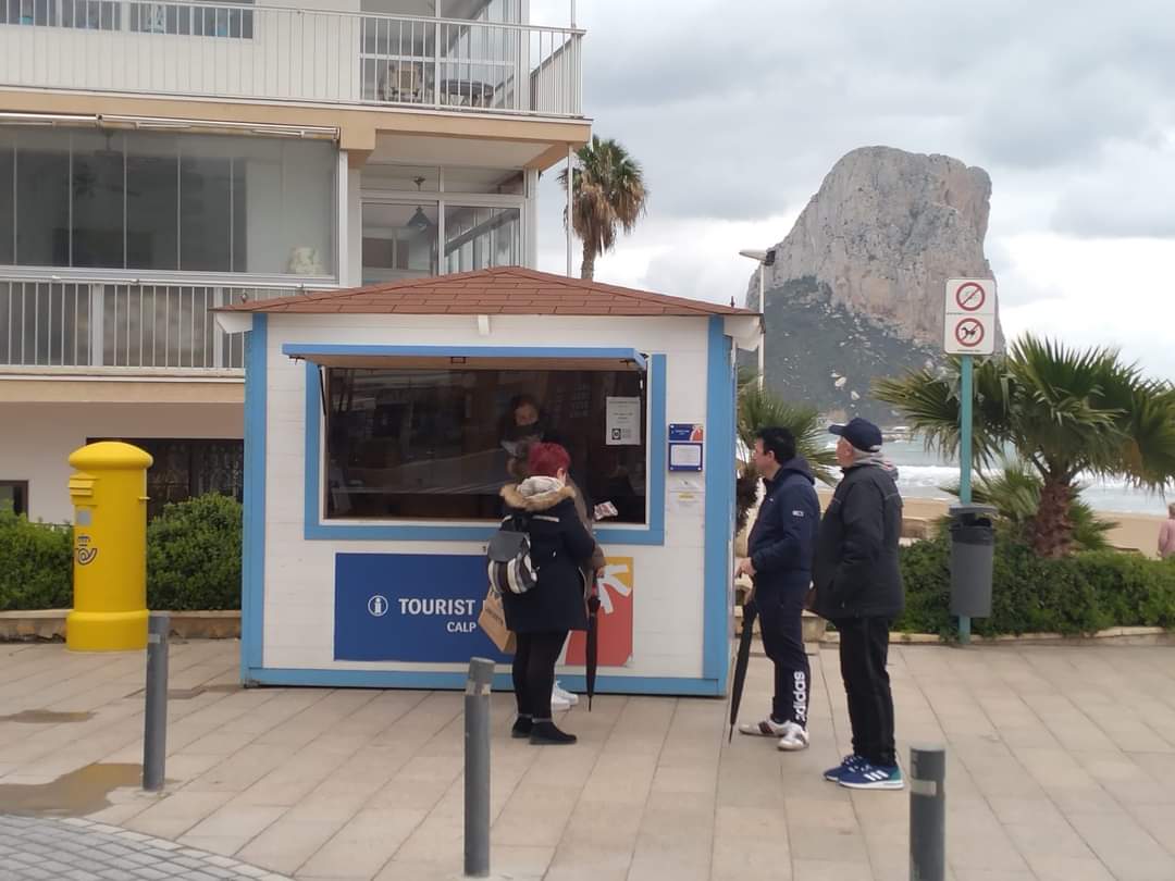 Calp refuerza la atención turística en Semana Santa con dos puntos de información