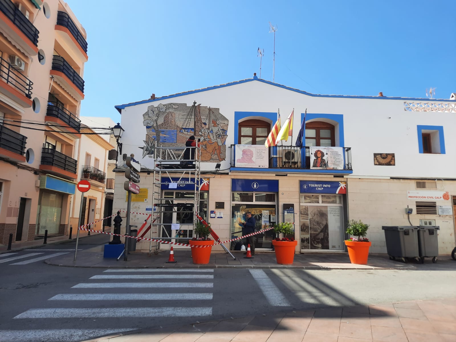 Calp City Council begins procedures to rehabilitate the Gastón Castelló mosaic in Mosquit Square