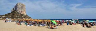 Calp incia una campaña para limpiar de colillas las playas